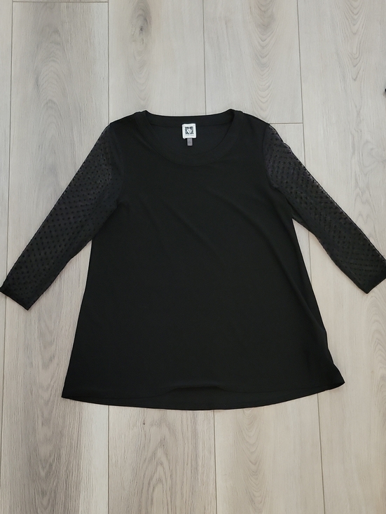 Anne Klein Tops - Anne Klein Black Dot-Detail 3/4 Sleeve Tee